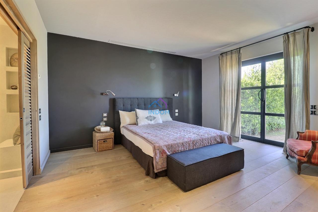 Villa en Saint-Tropez, Francia, 385 m² - imagen 2