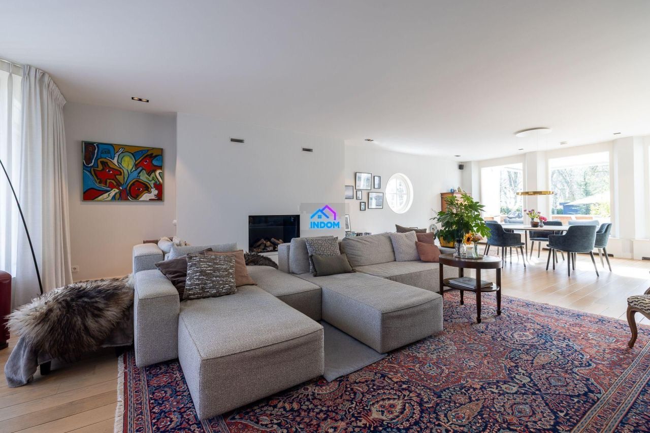 Villa in Rotterdam, Netherlands, 221 m² - picture 2