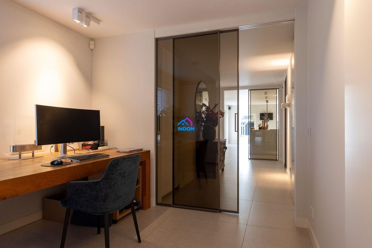 Villa in Rotterdam, Netherlands, 221 m² - picture 7