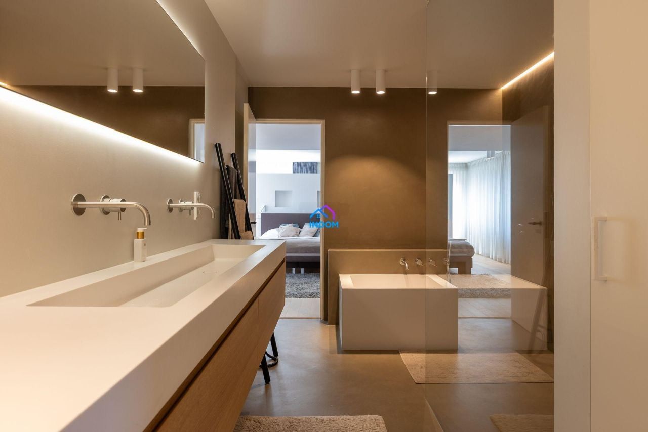 Villa in Rotterdam, Netherlands, 221 m² - picture 11