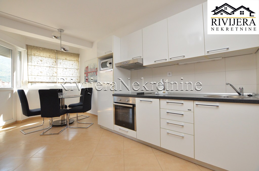 Flat in Herceg-Novi, Montenegro, 69 m² - picture 2