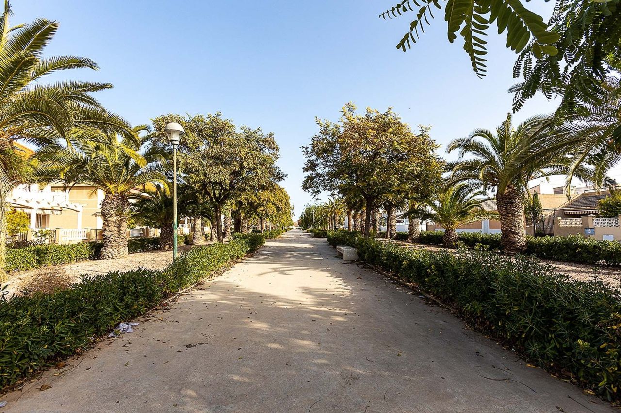 Apartment in Pilar de la Horadada, Spain, 93 m² - picture 15