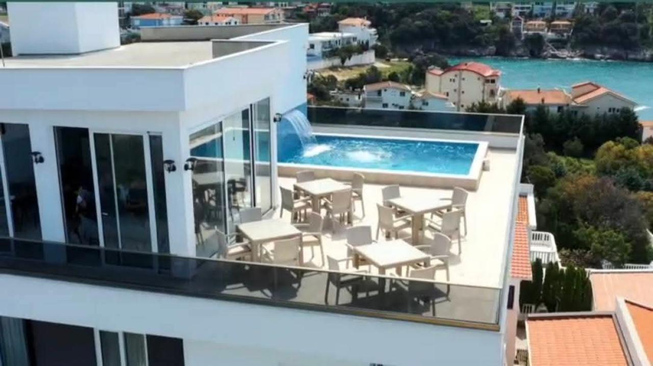 Appartement à Utjeha, Monténégro, 36 m² - image 1