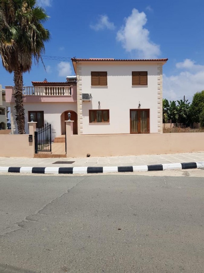 Villa in Paphos, Cyprus, 621 m² - picture 1