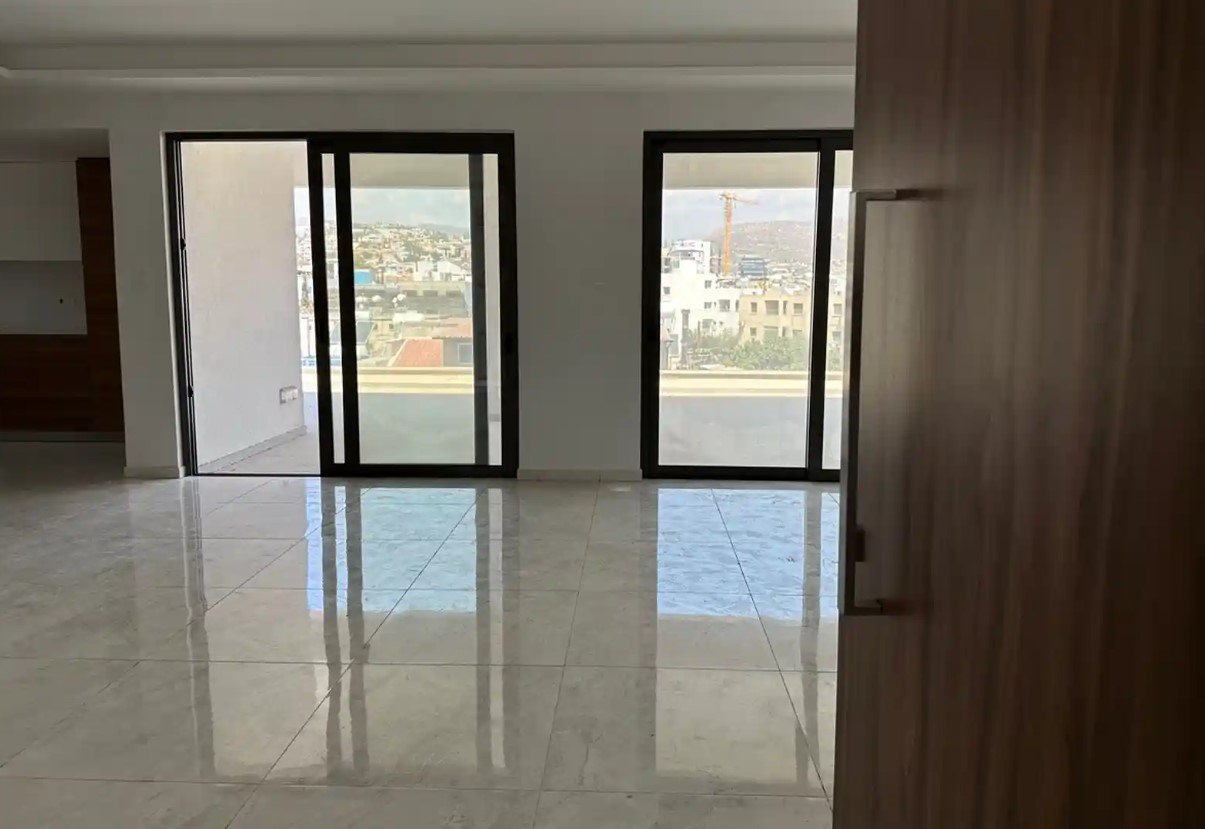 Apartment in Germasogeia, Cyprus - picture 1
