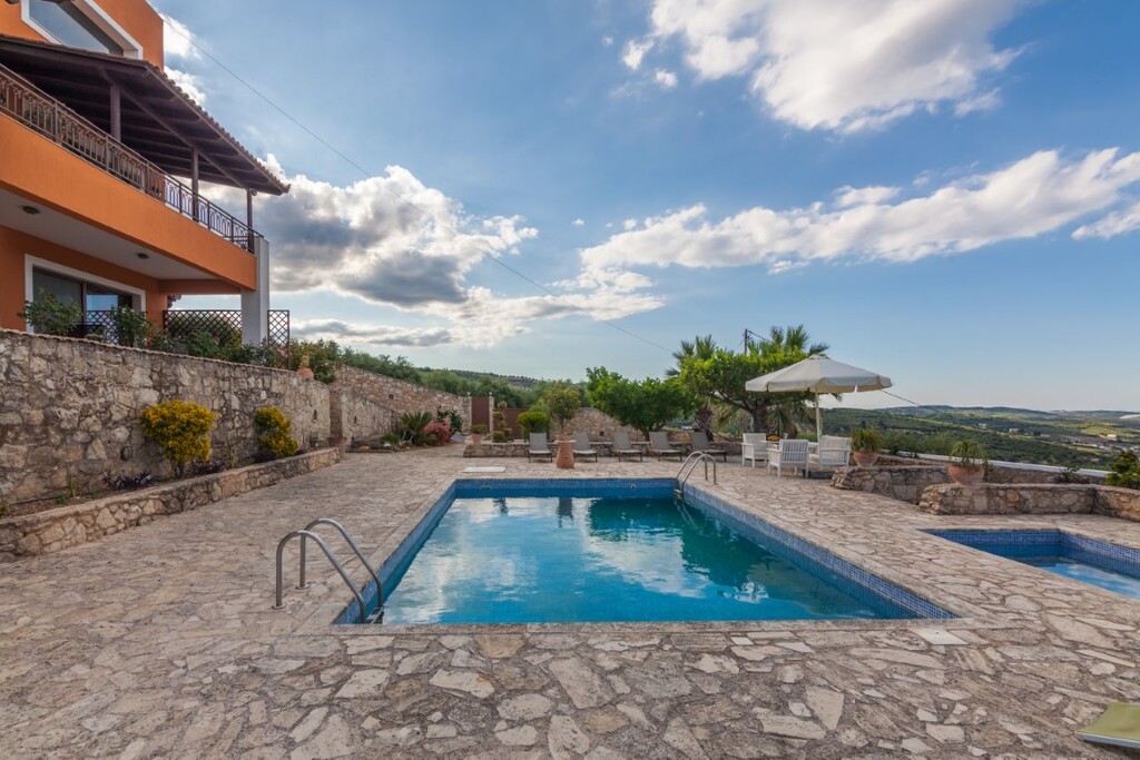 Villa en Heraclión, Grecia, 410 m² - imagen 1