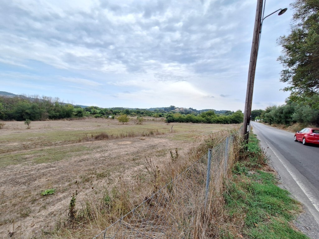 Grundstück in Korfu, Griechenland, 8 000 m² - Foto 1