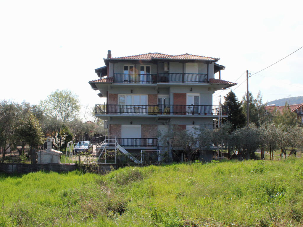 Maison à Olympiaki Akti, Grèce, 300 m² - image 1