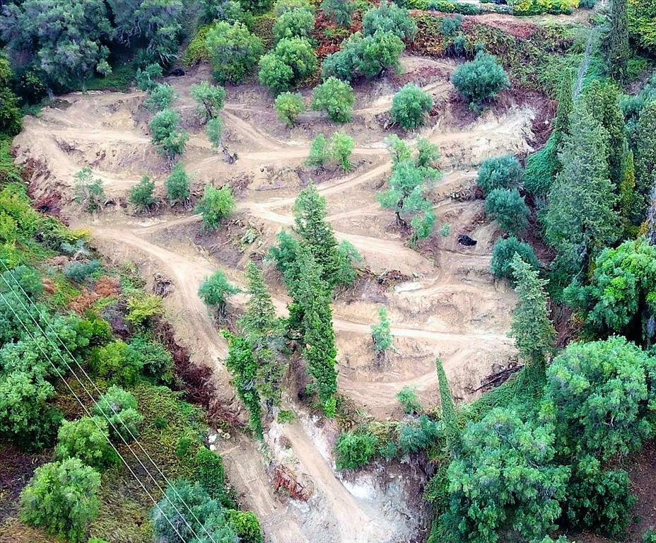 Grundstück in Korfu, Griechenland, 5 200 m² - Foto 1