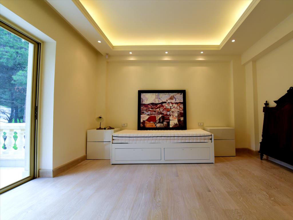 Villa in Athens, Greece, 648 m² - picture 1