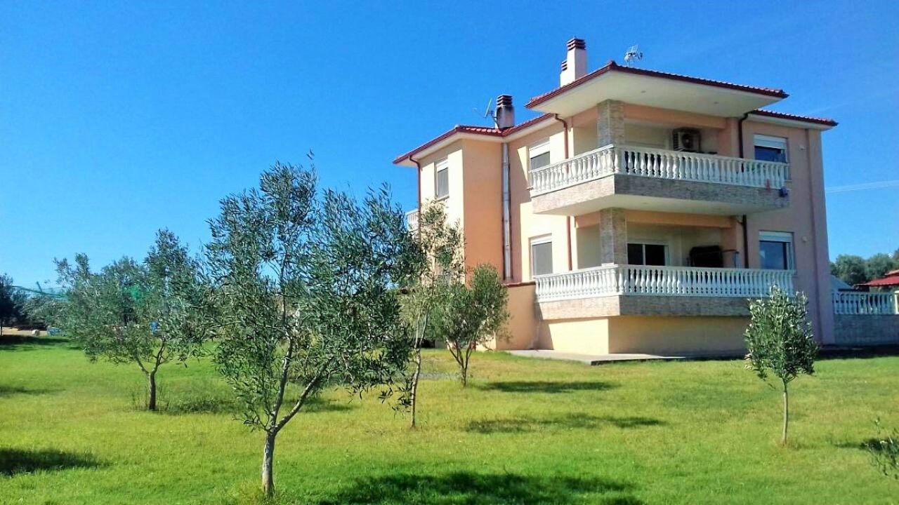 Haus in Chalkidiki, Griechenland, 300 m² - Foto 1