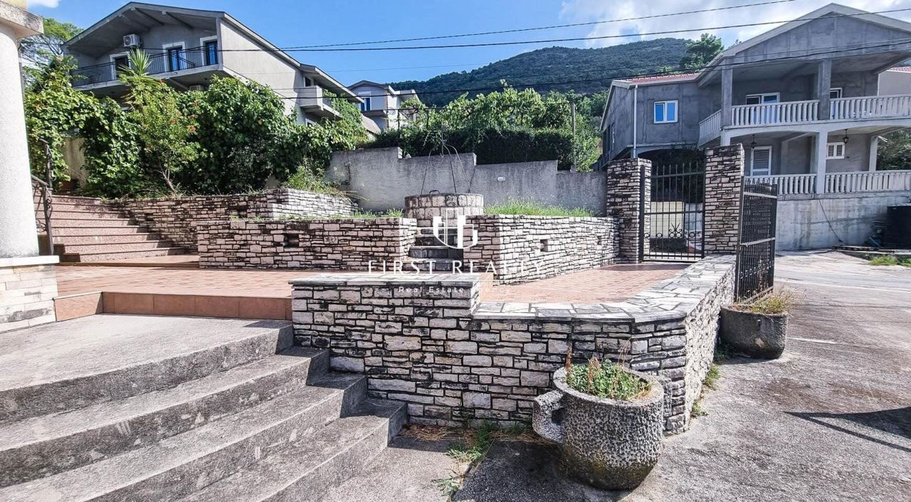 Maison à Kavač, Monténégro, 637 m² - image 1
