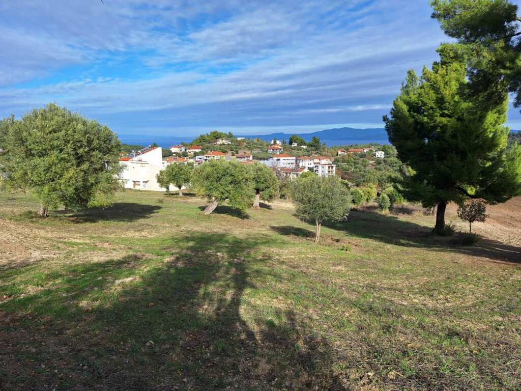 Grundstück in Kassandra, Griechenland, 2 822 m² - Foto 1