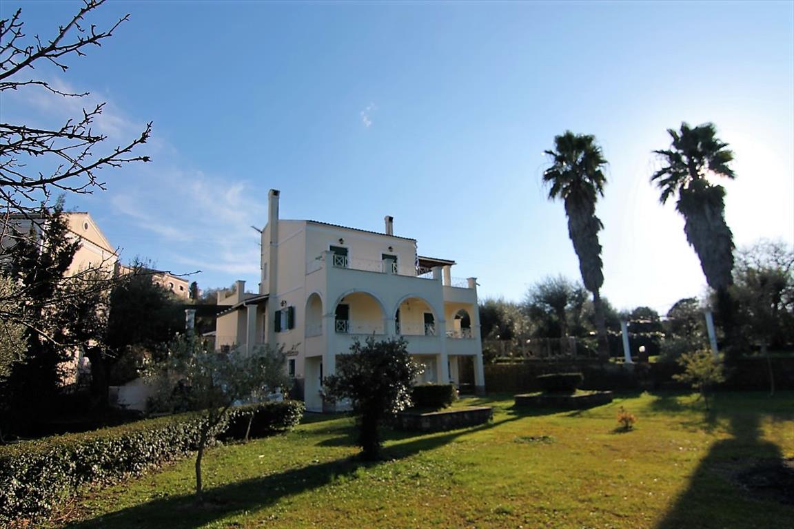 Haus in Korfu, Griechenland, 340 m² - Foto 1
