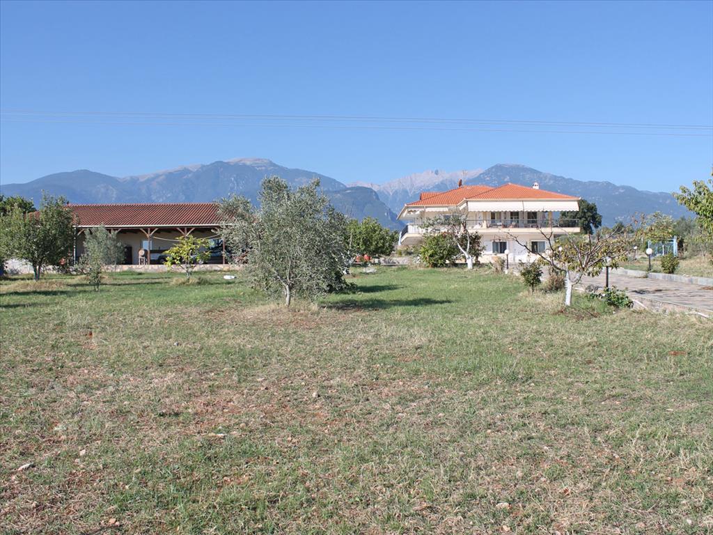 Villa en Olympiaki Akti, Grecia, 400 m² - imagen 1