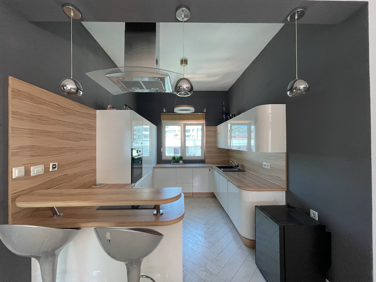 Piso en Becici, Montenegro, 119 m² - imagen 1