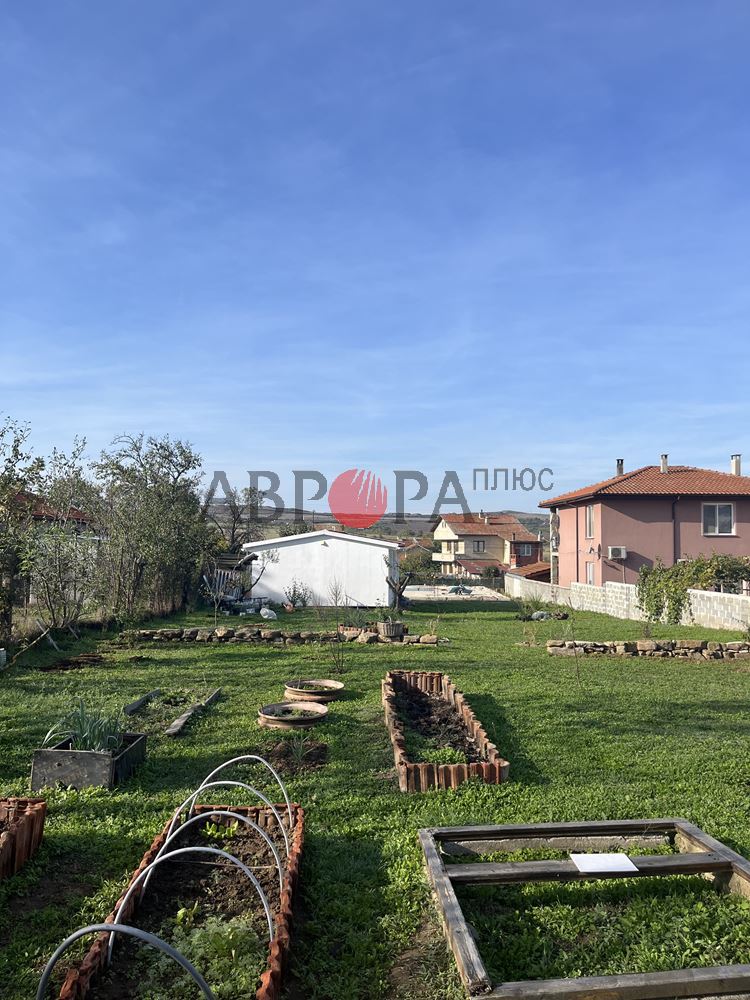 Maison à Poroy, Bulgarie, 32 m² - image 10