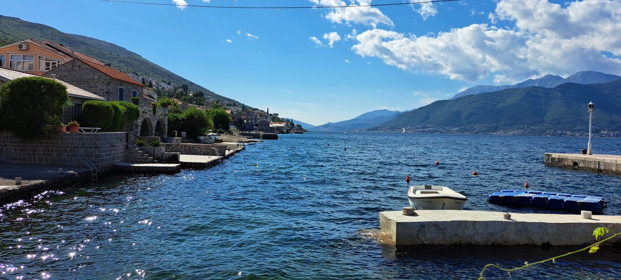 Haus in Tivat, Montenegro, 217 m² - Foto 12