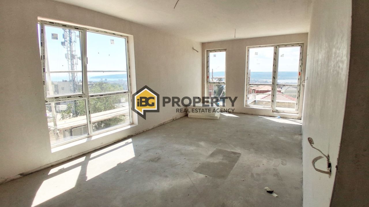 Piso en Varna, Bulgaria, 110 m² - imagen 1