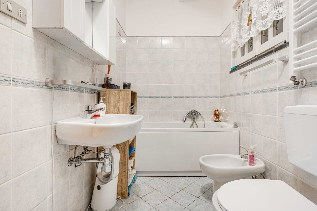 Villa in Valsolda, Italy, 150 m² - picture 12