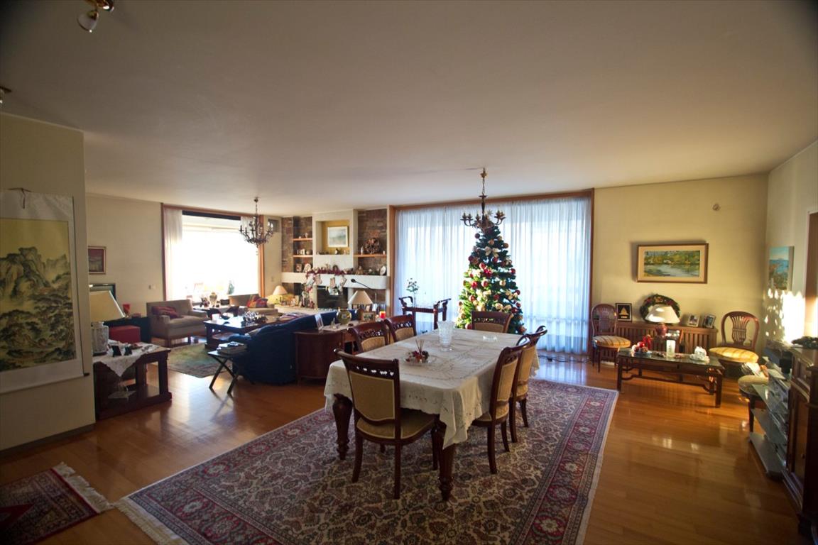 Piso en Atenas, Grecia, 200 m² - imagen 3