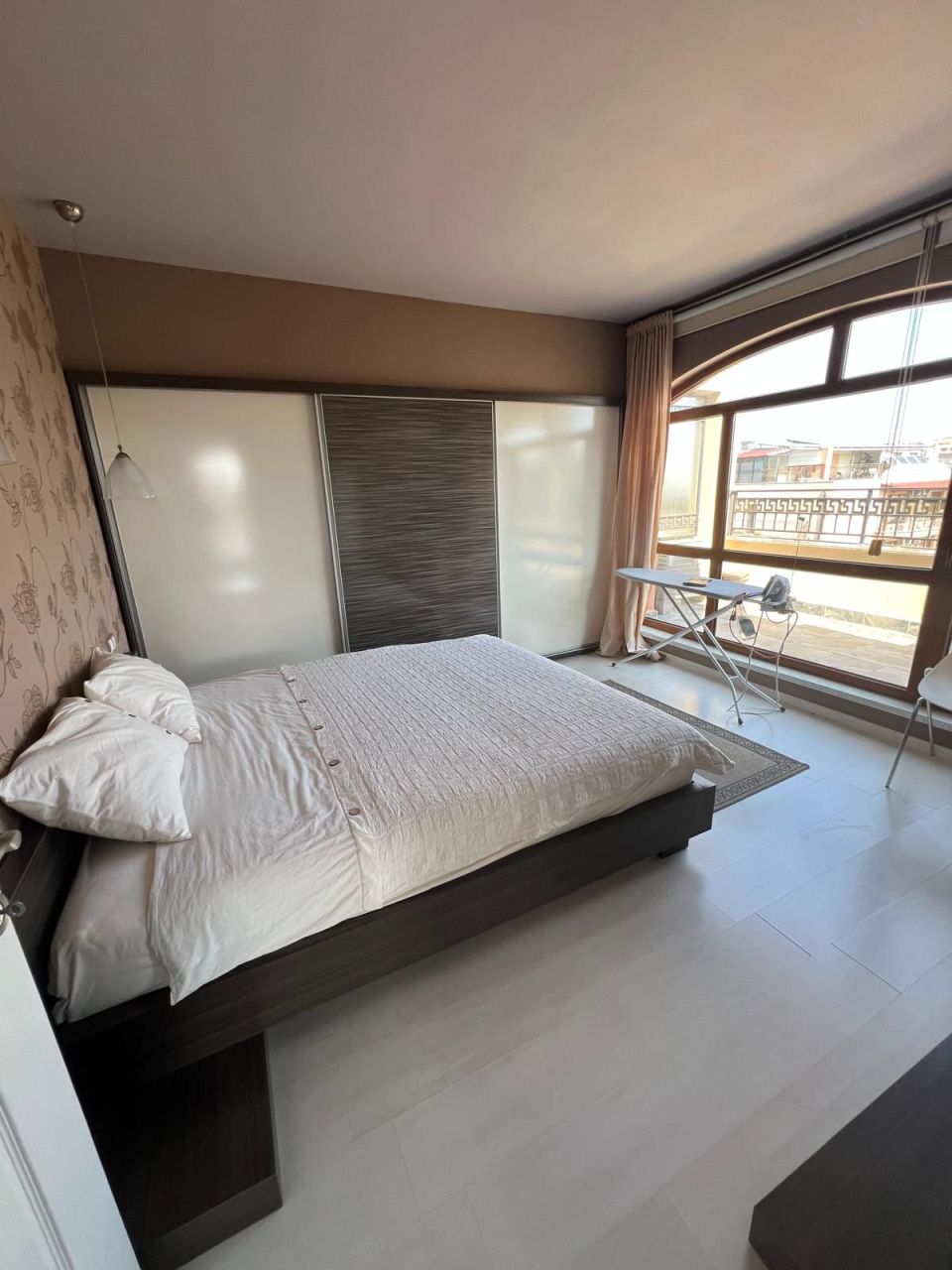 Appartement à Slantchev Briag, Bulgarie, 120 m² - image 1