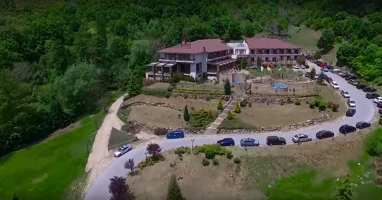 Hotel en Florina, Grecia, 4 500 m² - imagen 1