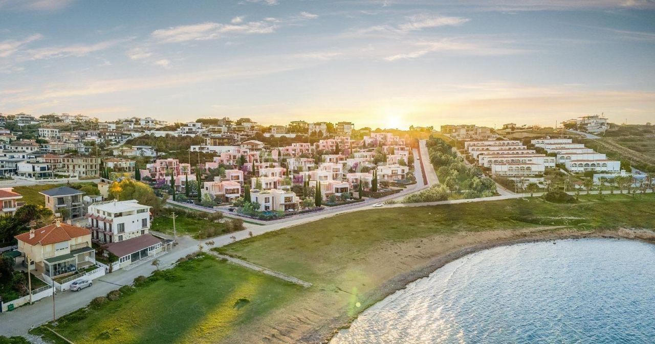 Villa à Cesme, Turquie, 357 m² - image 1