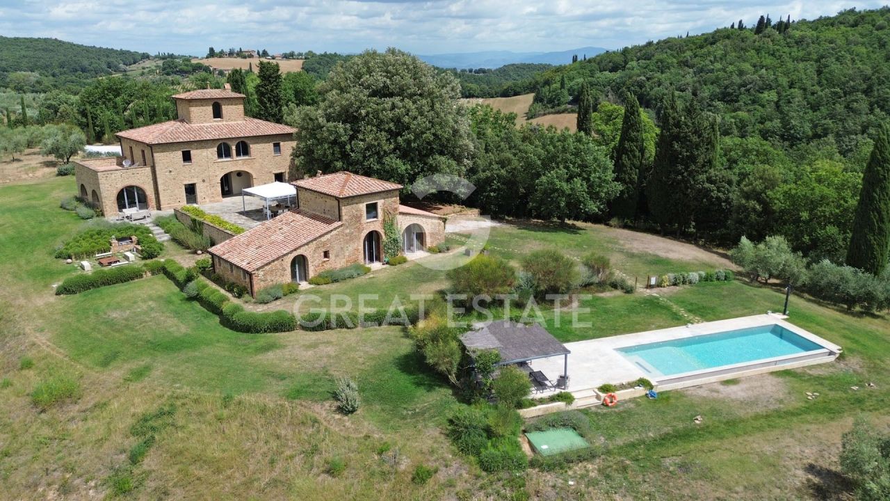 House in Torrita di Siena, Italy, 543.95 m² - picture 1
