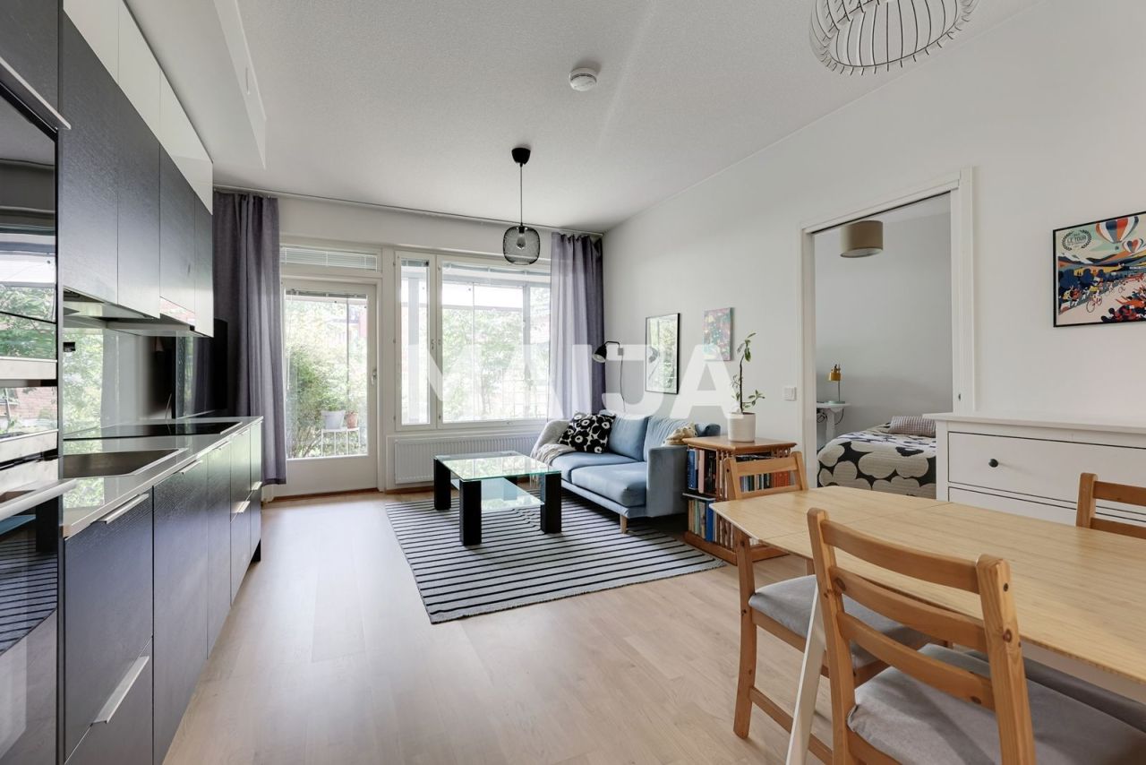 Apartment in Helsinki, Finland, 52 m² - picture 1