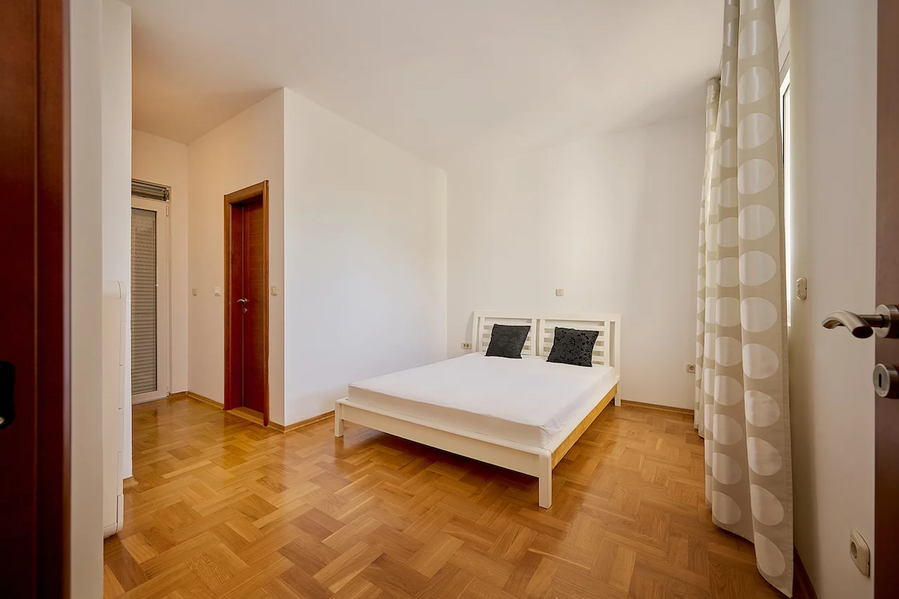 Piso en Becici, Montenegro, 68 m² - imagen 1