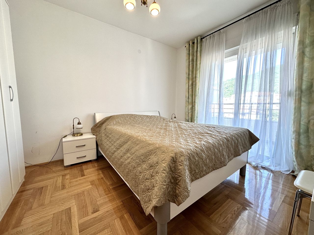 Piso en Budva, Montenegro, 91 m² - imagen 1