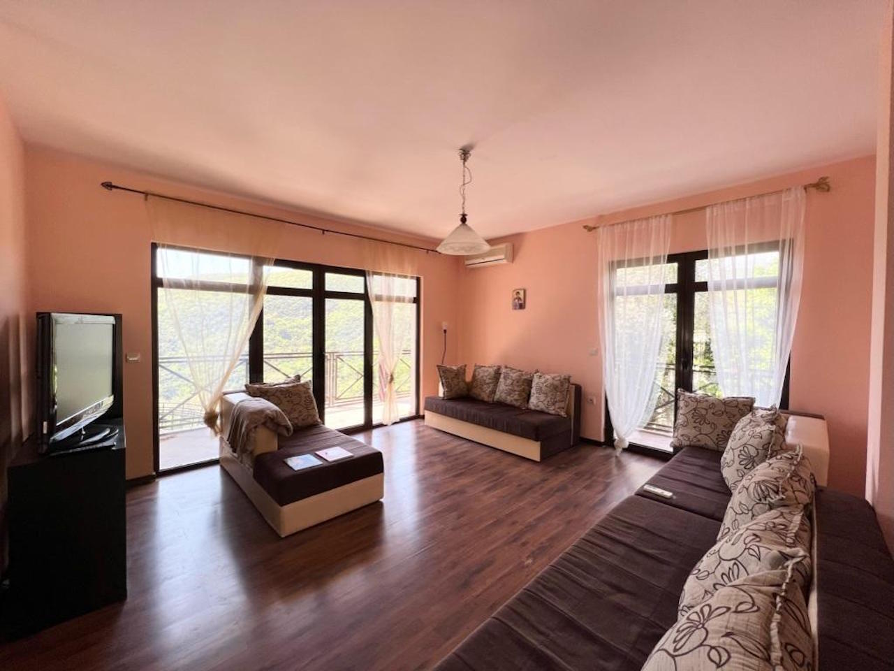 Villa en Becici, Montenegro, 297 m² - imagen 4