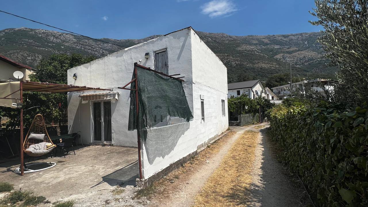 Maison à Sutomore, Monténégro, 48 m² - image 1