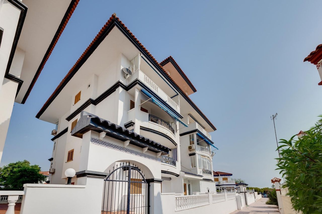 Apartamento en Torrevieja, España, 60 m² - imagen 4