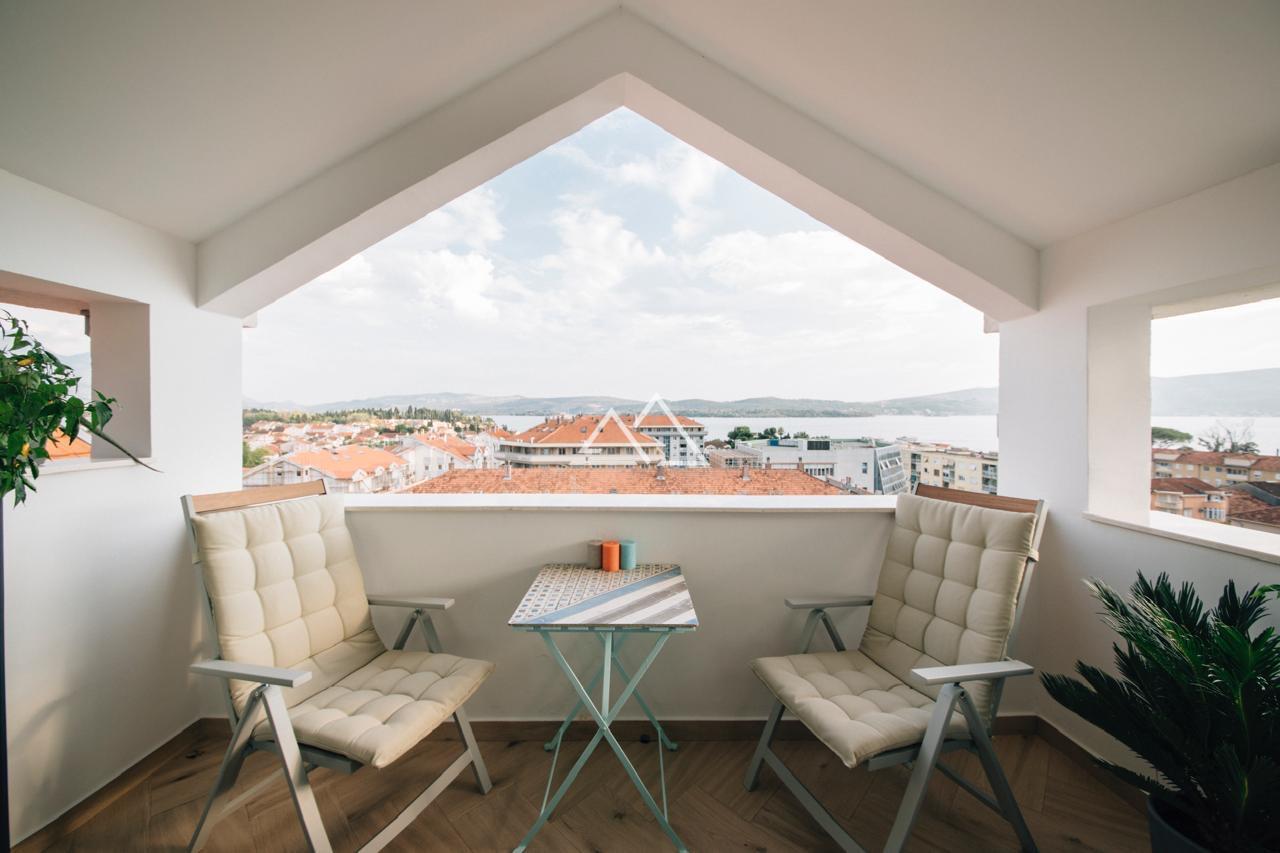 Apartamento en Tivat, Montenegro, 85 m² - imagen 1