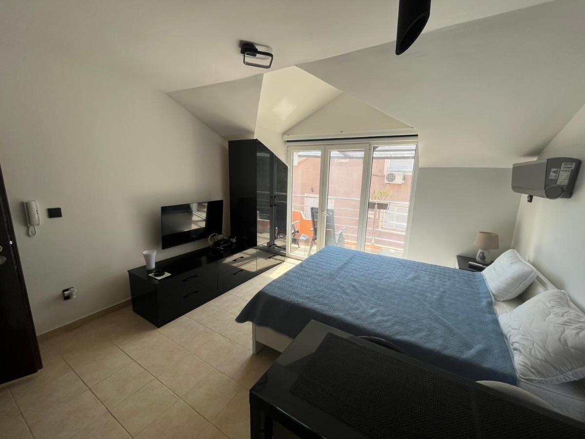 Appartement à Petrovac, Monténégro, 25 m² - image 1