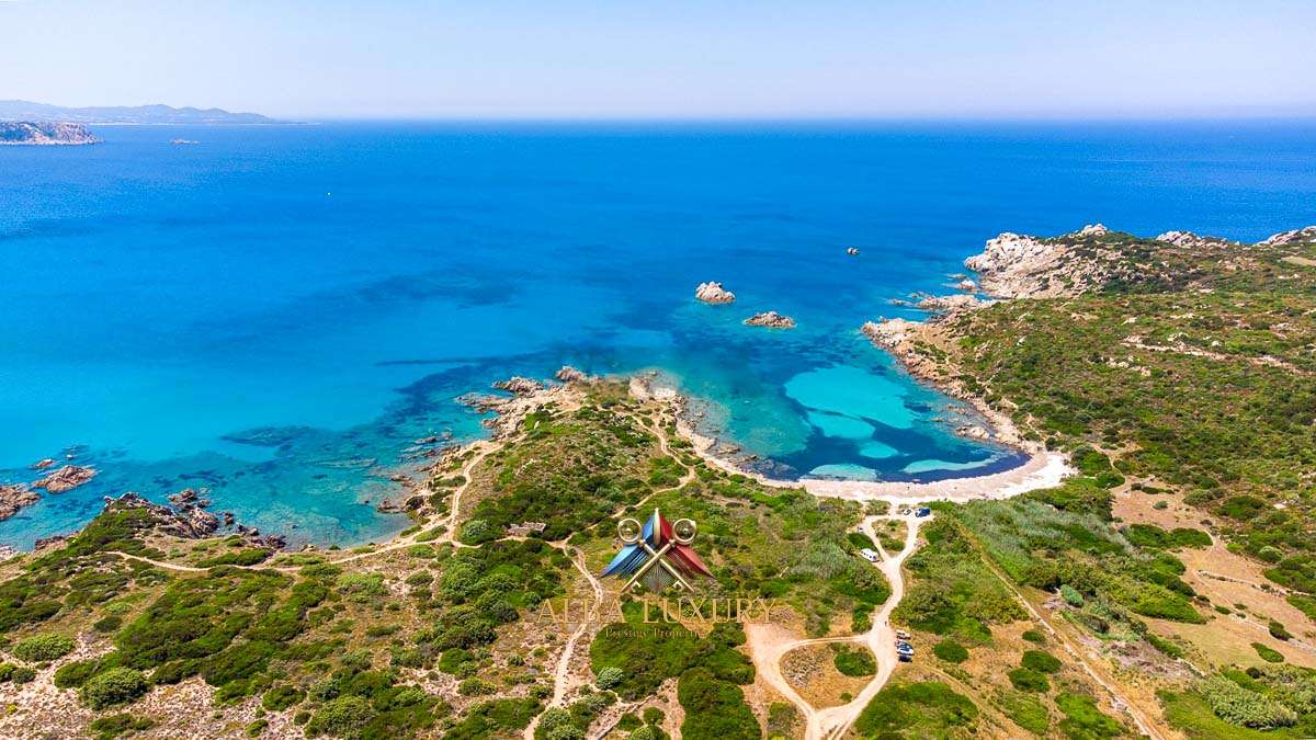 Villa à Santa Teresa Gallura, Italie, 360 m² - image 1