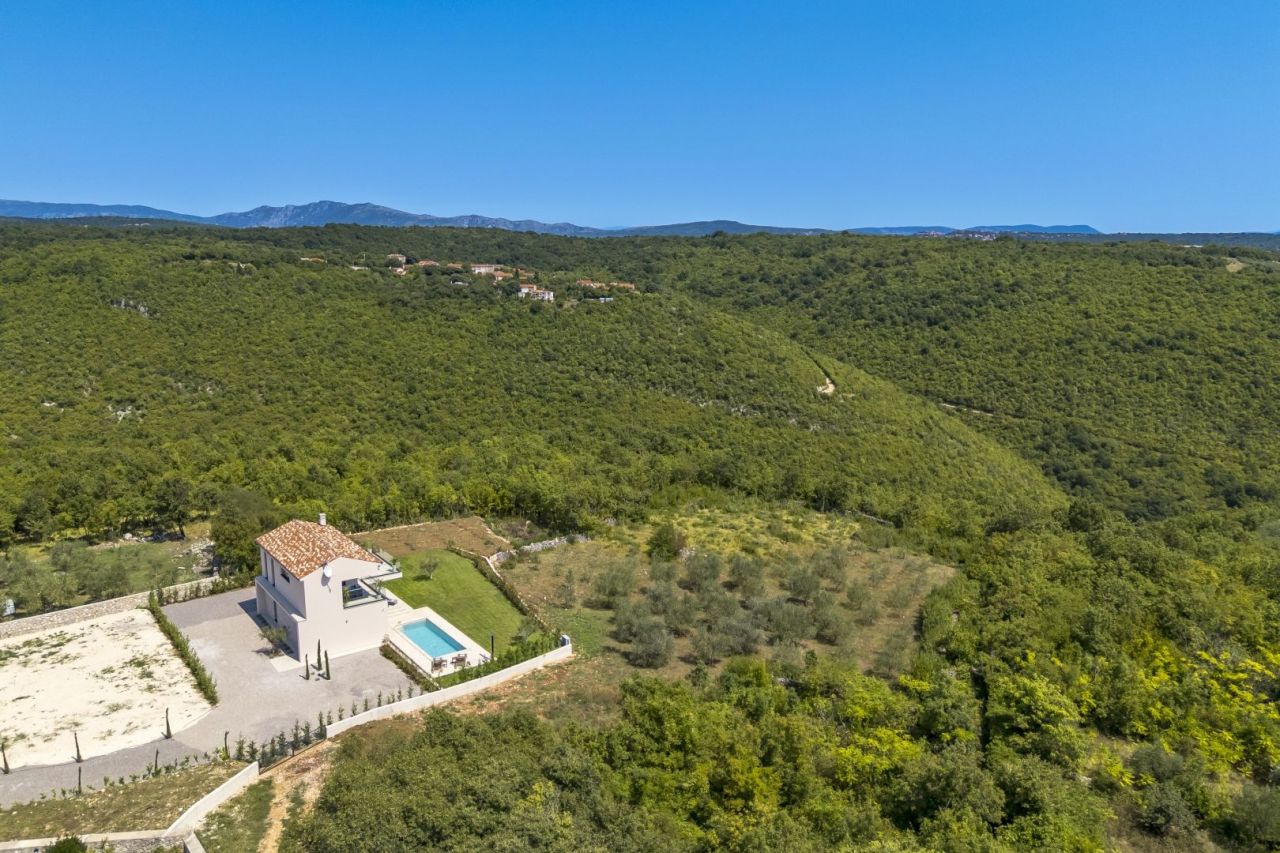 Villa à Labin, Croatie, 111 m² - image 1
