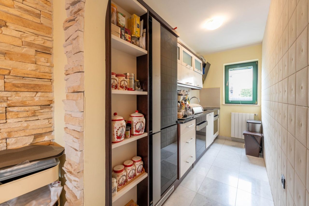 Villa a Opatija, Croazia, 261 m² - foto 6