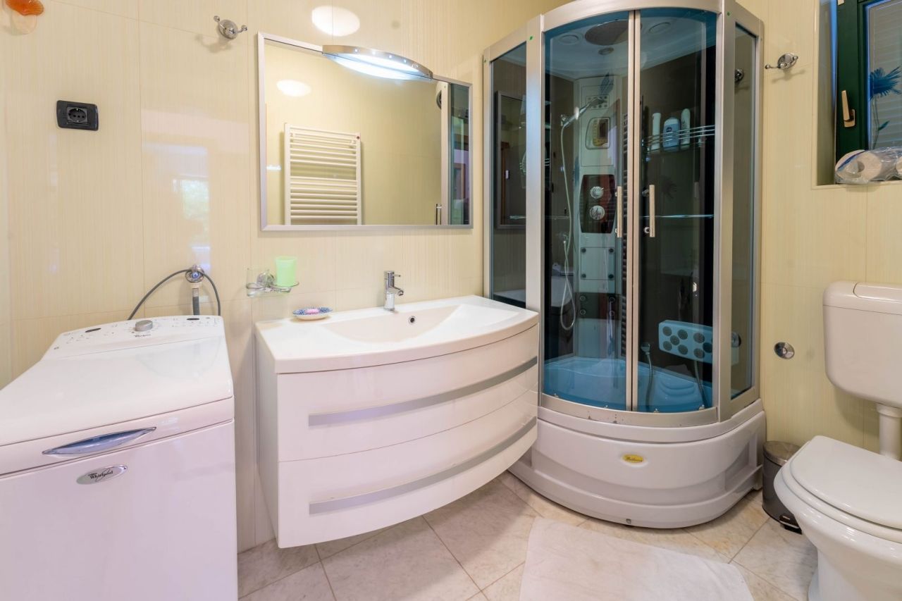 Villa a Opatija, Croazia, 261 m² - foto 13