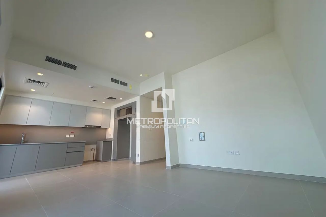 Villa in Dubai, UAE, 141 m² - picture 1