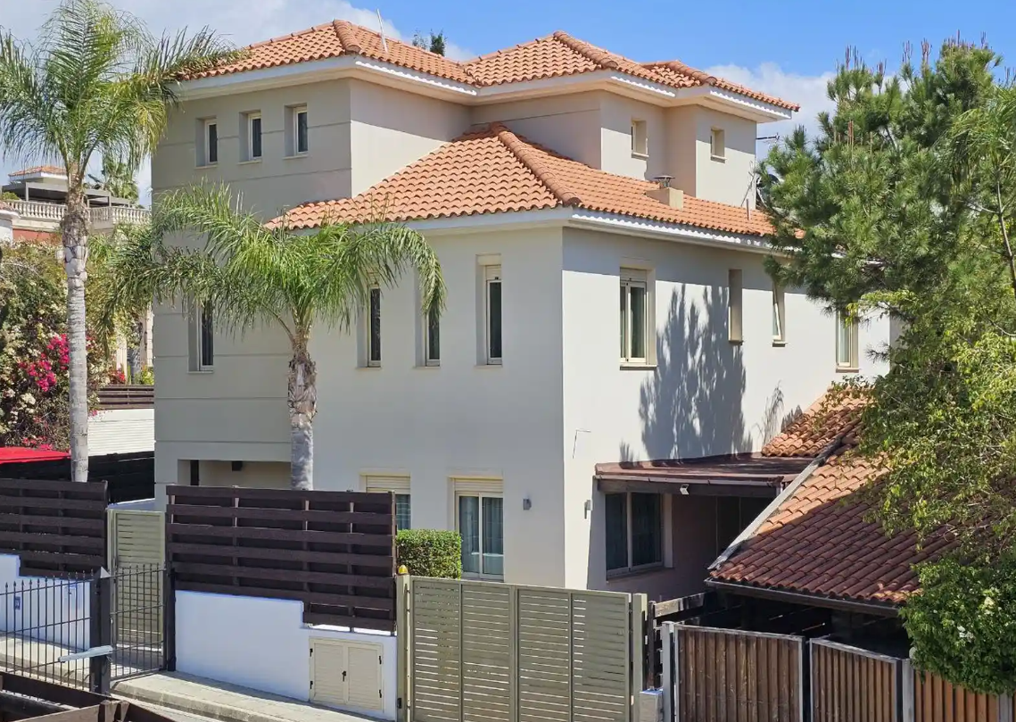 House in Limassol, Cyprus, 214 m² - picture 1