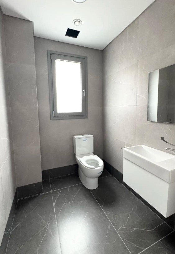 Bureau à Kato Polemidia, Chypre - image 6