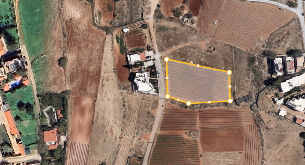 Terrain à Héraklion, Grèce, 2 672 m² - image 2