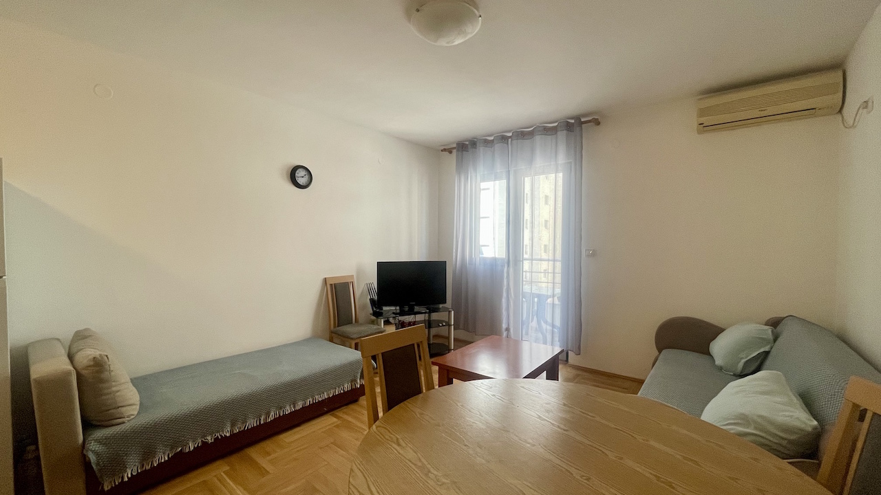 Flat in Budva, Montenegro, 45 m² - picture 1