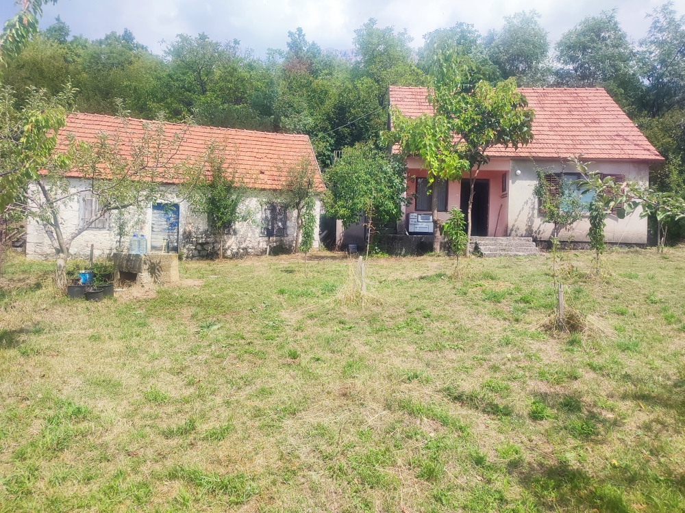 Haus für den Wiederaufbau in Niksic, Montenegro, 136 m² - Foto 3