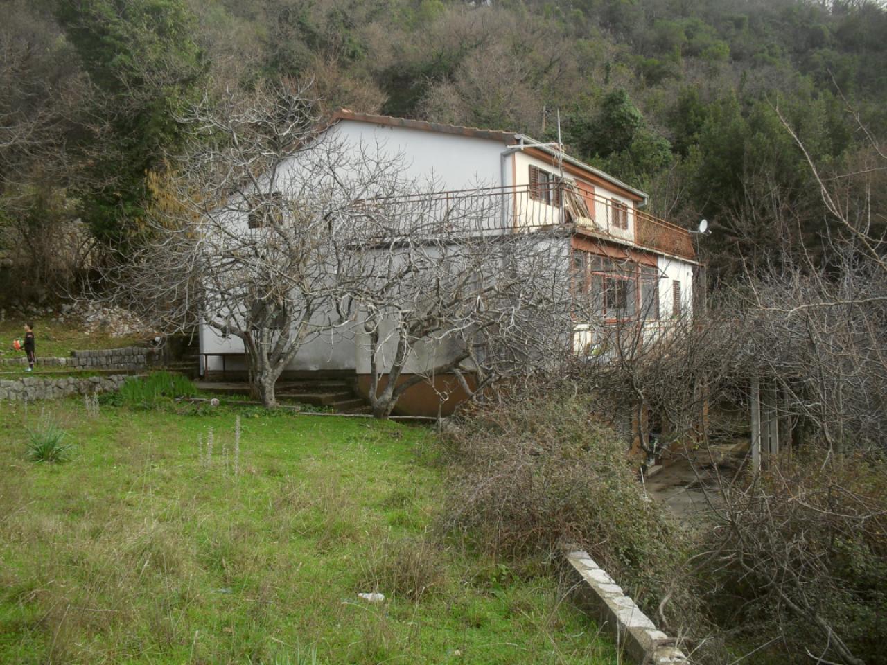 Haus in Herceg-Novi, Montenegro, 221 m² - Foto 1