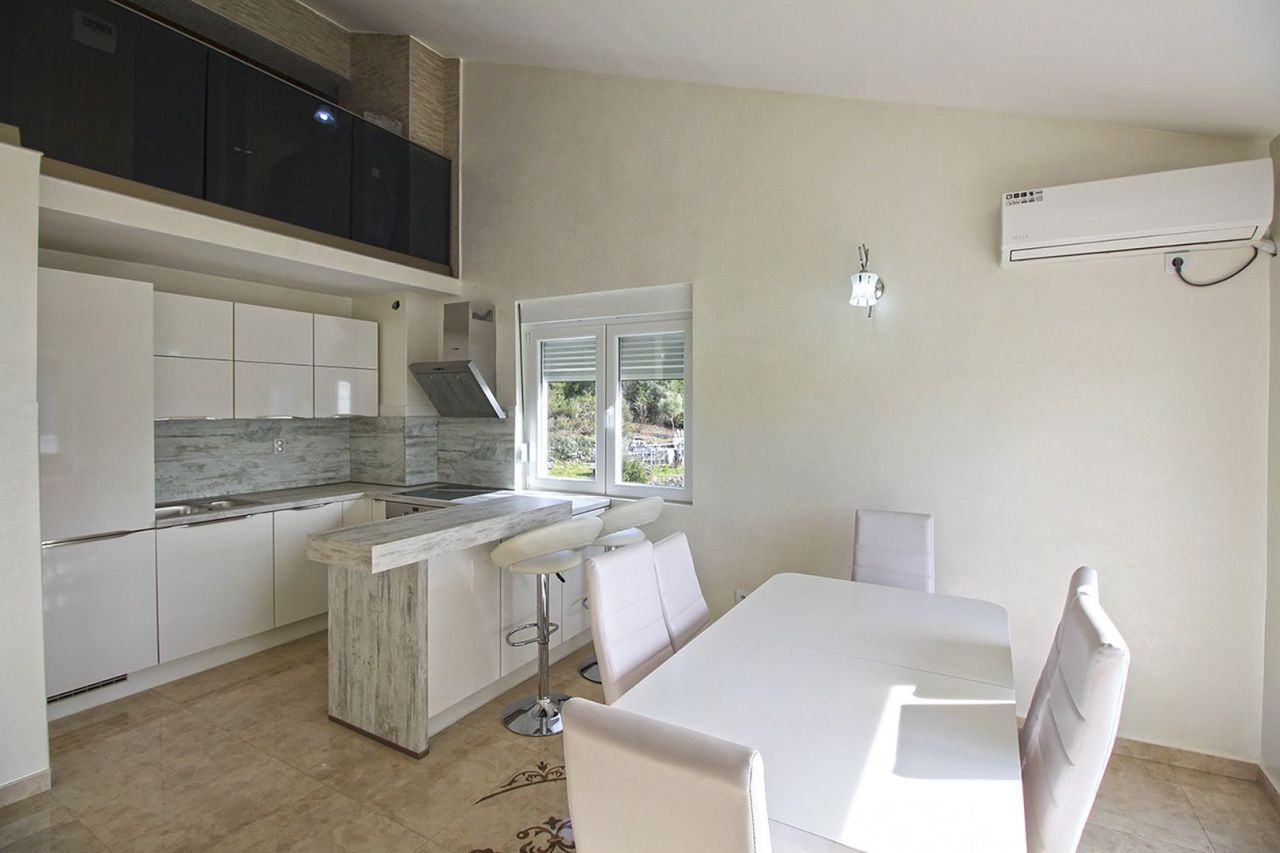 Appartement à Herceg-Novi, Monténégro, 112 m² - image 4