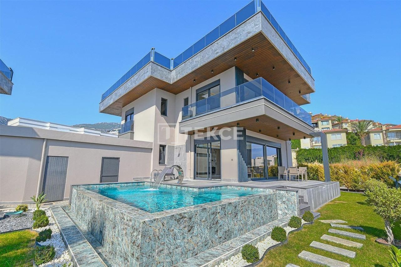 Villa à Alanya, Turquie, 290 m² - image 1